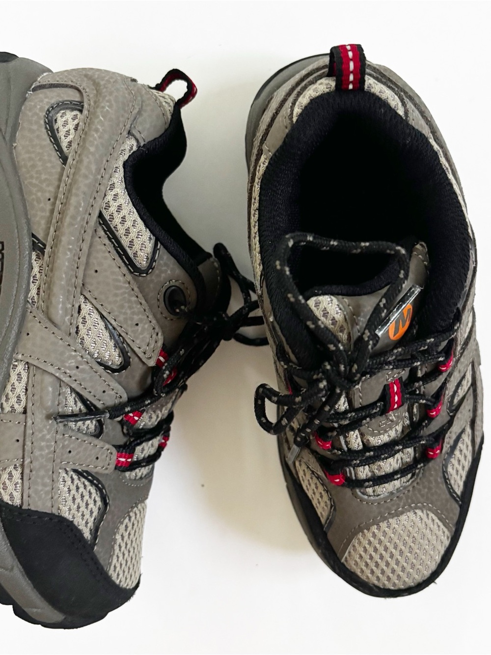 Kid size 13 Merrell Kids Moab 2 Low Lace Hiking Shoe
